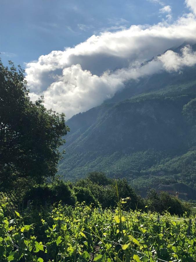 Bnb Chantevent Sierre Esterno foto