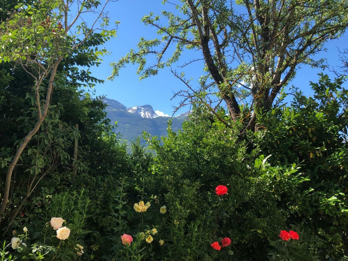 Bnb Chantevent Sierre Esterno foto